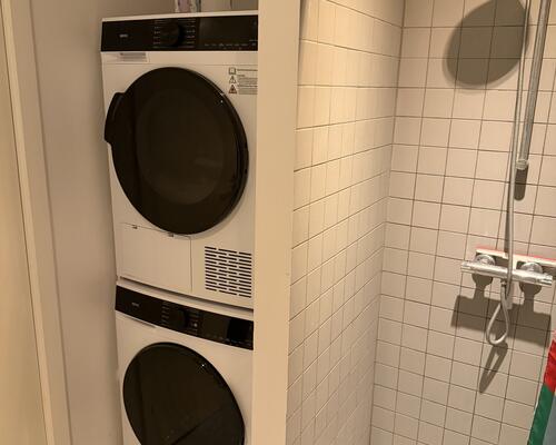 Lys 3-værelses med sydvendt altan og udsigt til kanalen