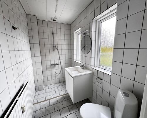 Flot lejlighed i hjertet af Rødkærsbro er nu til leje