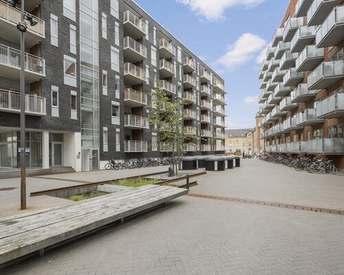 Indbydende 3-værelses lejlighed med stor altan i Aalborg