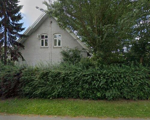 Lækkert rækkehus fra 2006 med tilhørende drivhus