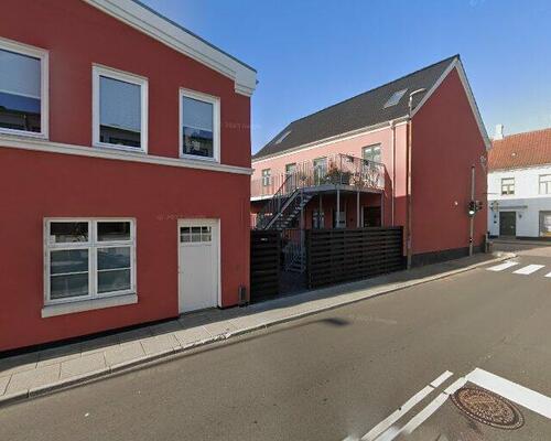 Lys og indbydende 2-værelses lejlighed i Hjørring centrum