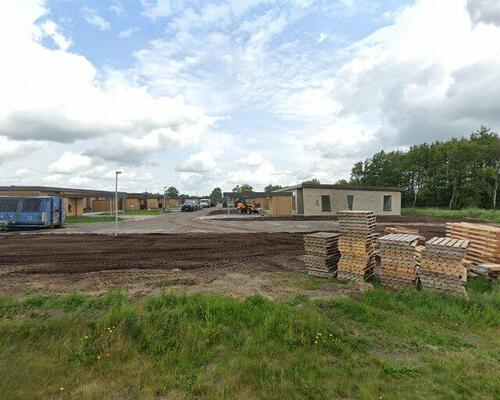 Velindrettet rækkehus med terrasse i roligt kvarter