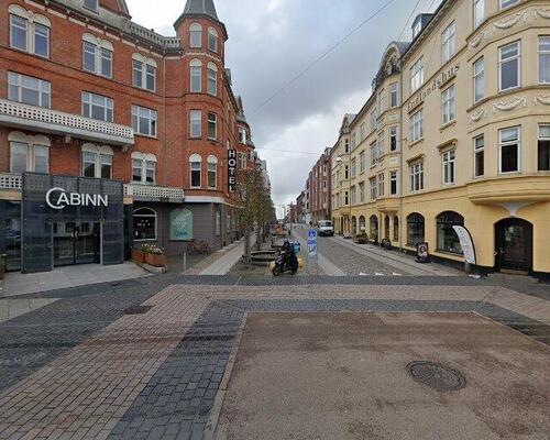 Unik herskabslejlighed med moderne faciliteter