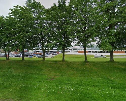 4 værelses lejlighed med solrig terrasse