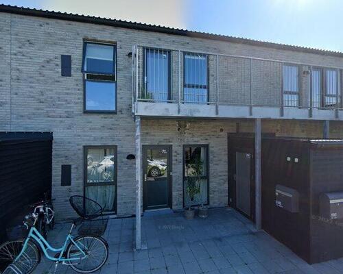 Lækker og rummelig 3-værelses lejlighed tæt på vandet!