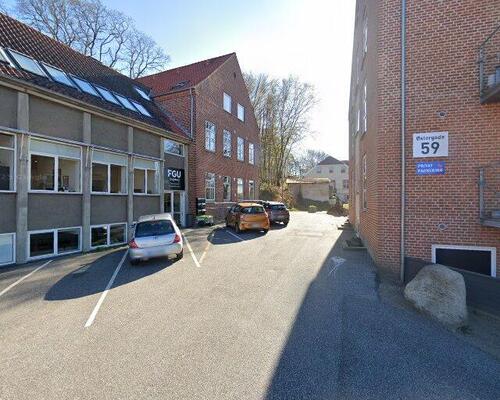 Skønt byhus i to plan - centralt i Hadsten og tæt på Århus