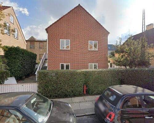 Centralt på Frederiksberg - 3 soveværelser - KUN 4 Måneder.