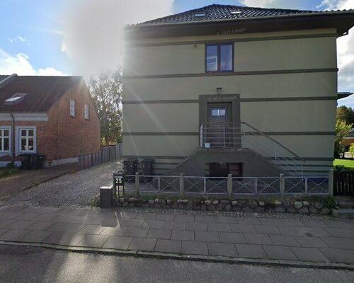 Lys 2-værelses lejlighed i Asani Haven