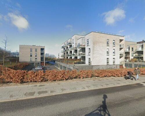 Moderne lejlighed med rummelig terrasse i Nørresundby