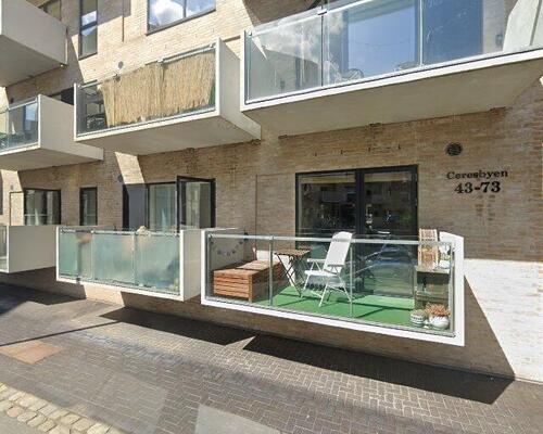 Flot 1-værelses lejlighed med altan i Ceresbyen