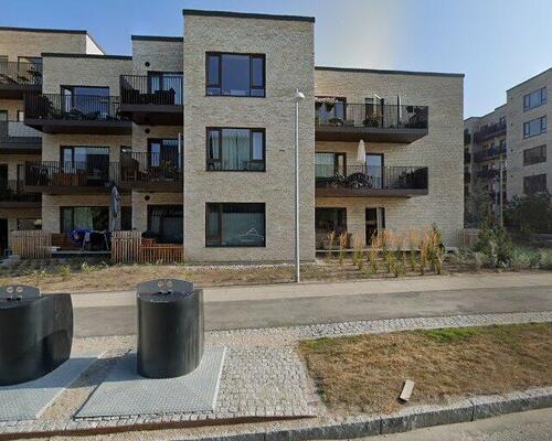 Velindrettet 2 værelses lejlighed med stor stue og udgang til sydvendt altan