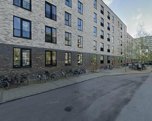 God 3 værelses lejlighed med sydvest vendt altan