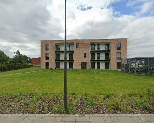 Skøn 4-værelses lejlighed i Høiriisparken