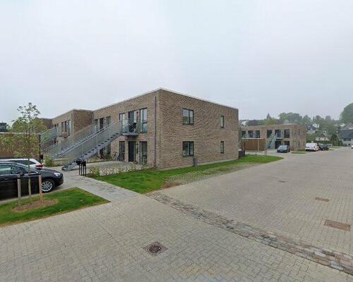 Rummelig 4-værelses lejlighed ved Vejle Fjord