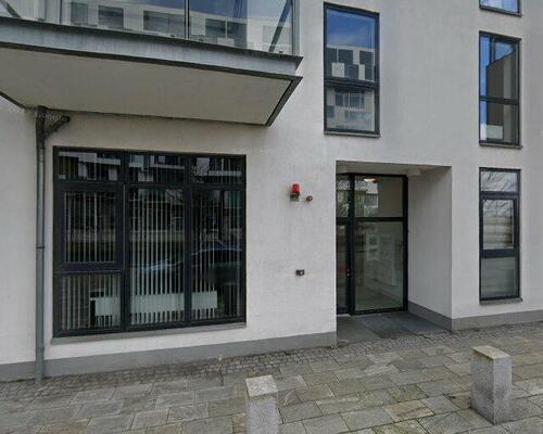 Meget attraktiv lejlighed med privat tagterrasse - skal ses!