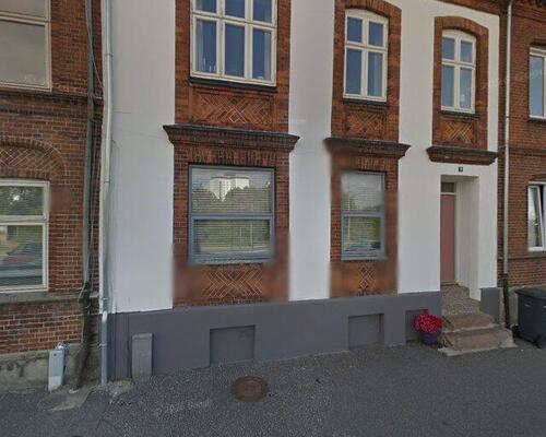 Lys 2-værelses med altan