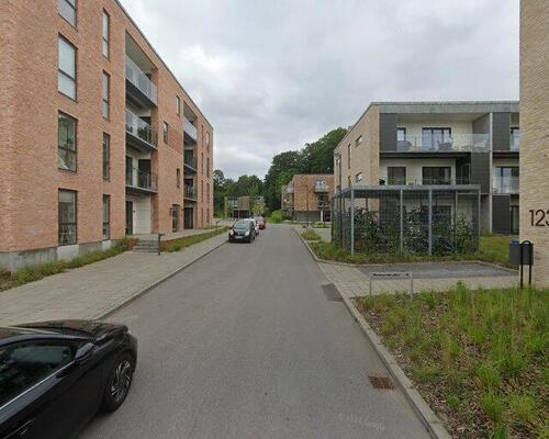 Skøn 4-værelses lejlighed i Høiriisparken