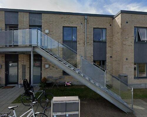 Lys 4-værelses lejlighed på Kalkskrænten