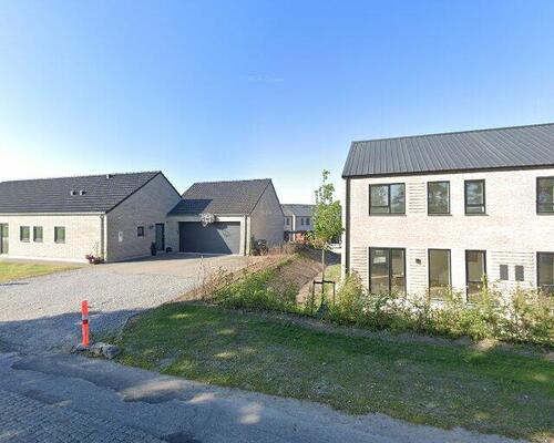 Indbydende rækkehus med lys og funktionalitet i Gistrup