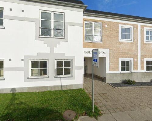 Indflytningsklar lejlighed med moderne detaljer i Skalborg