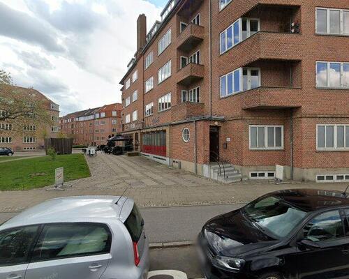 Elegant 4-værelses lejlighed på 121 m2