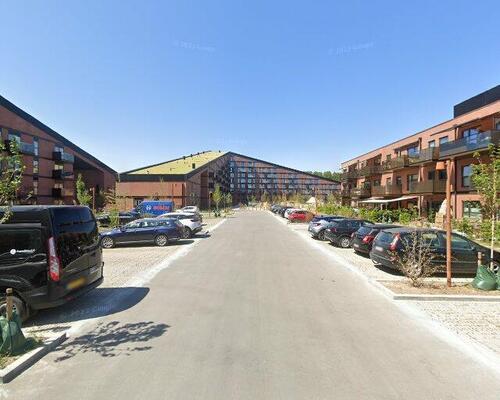 God 4 værelses hjørnelejlighed med 2 badeværelser