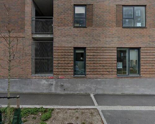 Stuelejlighed med stor, privat terrasse