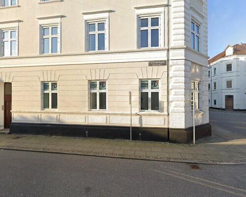 Stor og indbydende lejlighed i Aalborg C med altan og gratis parkering