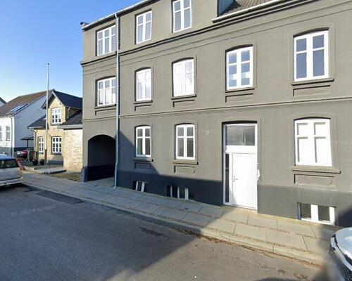Stor, delevenlig 5-værelses lejlighed i Vejgaard