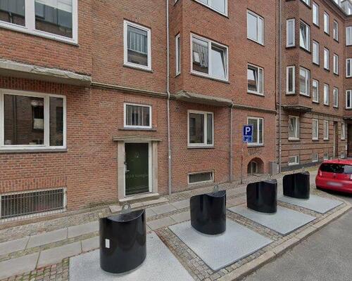 Lys 3-værelses lejlighed i starten af Vestbyen