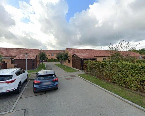 Godt møbleret rækkehus med 2 badeværelser | Glostrup