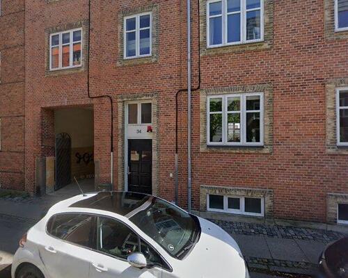 Charmerende 2-værelses lejlighed med lyse rum i Aalborg