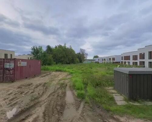 Skønt, næsten nyt rækkehus, optimalt indrettet til familier med børn – hele 4 soveværelser på 1. sal