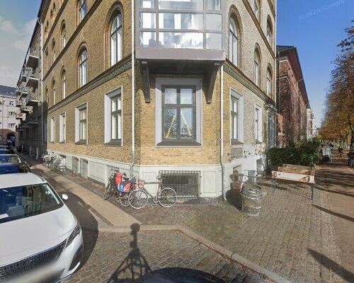 Eksklusiv møbleret penthouse med privat tagterrasse og panoramaudsigt over København til udlejning for 6-12 mdr.