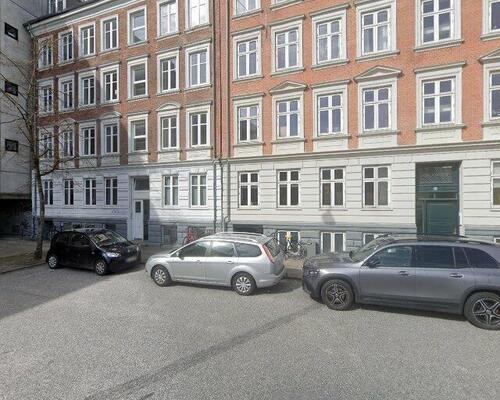Indbydende 2-værelses lejlighed i Aalborgs centrum