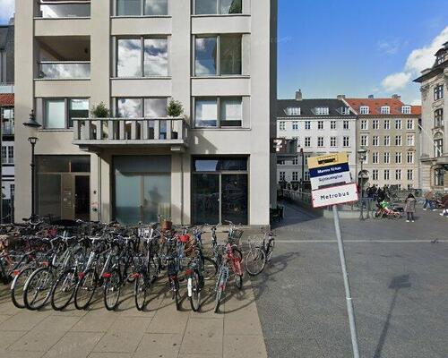 Unikt byhus med Marmorkirken som nabo | København K.