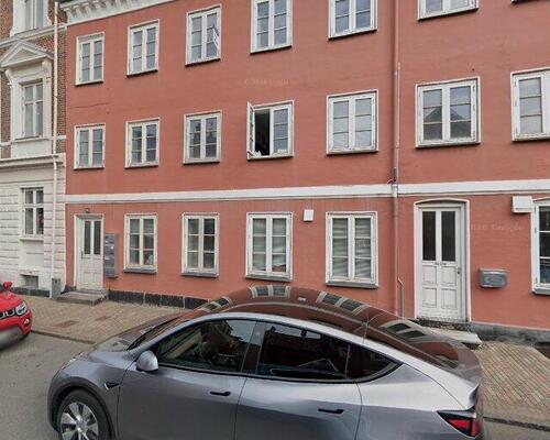 Nybygget lejlighed midt i byen