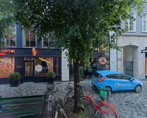 13 m2 værelse i København K