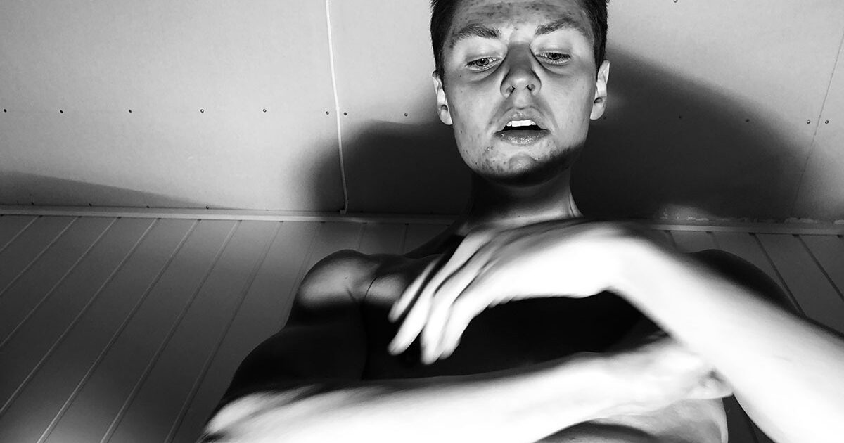 «RIPPED» av Arjan Nilsen