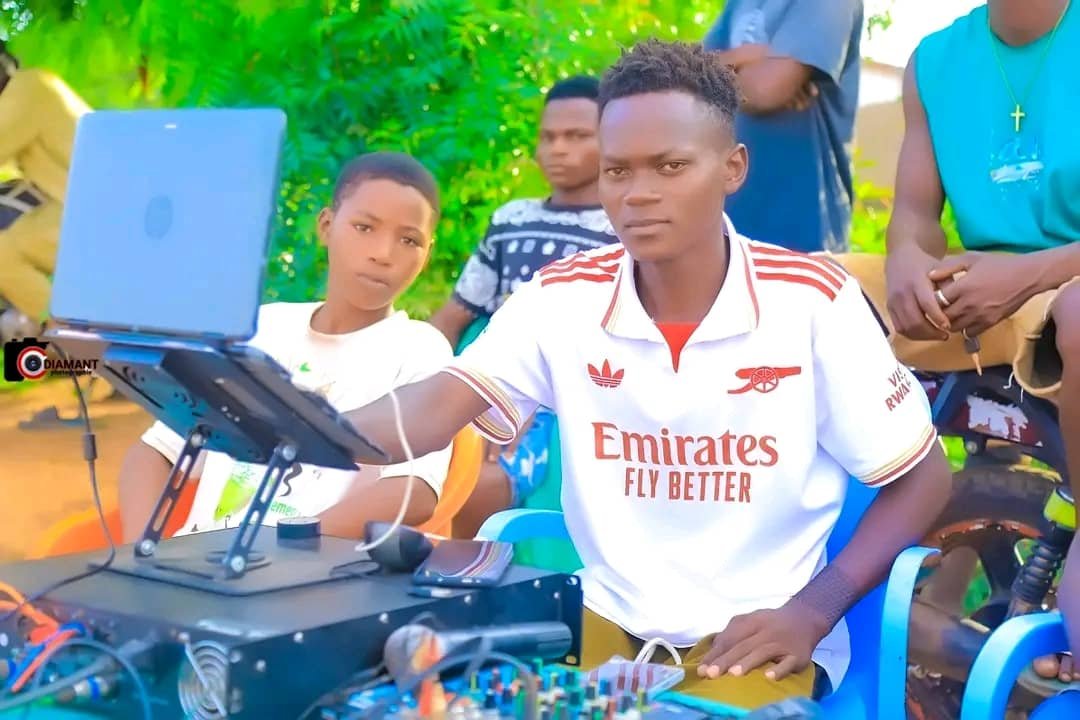 DJ LANDRO DINATALEY