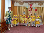 Праздничные утренники "Мамочке любимой"