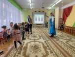 Открытый показ  для педагогов в первой младшей группе №1  "К нам пришла матрёшка"
