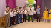 Поздравляем бабушек и мам