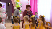 Поздравляем бабушек и мам