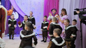 Новогодний утренник "Волшебные краски"
