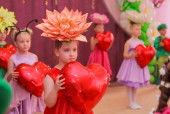 Весенний утренник "Сказочный подарок"