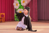 Весенний утренник "Сказочный подарок"