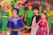 Весенний утренник "Сказочный подарок"