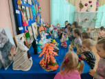 Открытие ежегодной городской выставки декоративно-прикладного творчества "Все начинается с мамы"