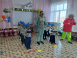 "В СИНЕМ НЕБЕ ВЫСОКО ЛЕТЧИКИ ЛЕТАЮТ!"